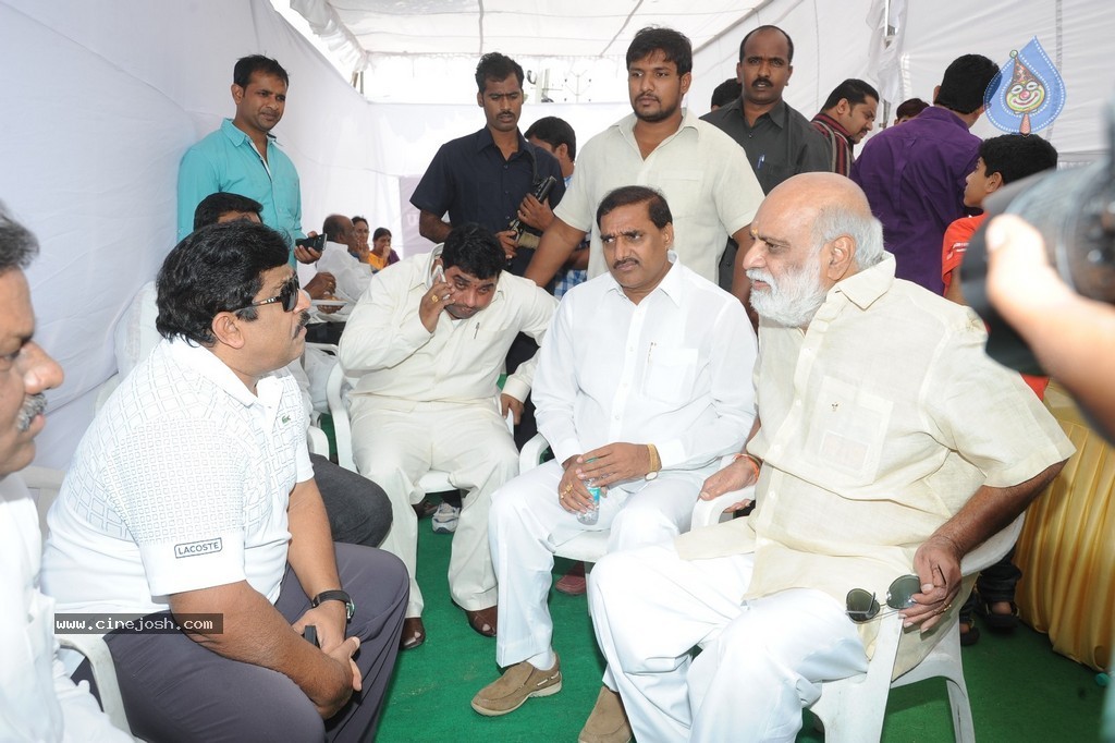 Balakrishna Launches Raju Gari Ruchulu - 235 / 304 photos