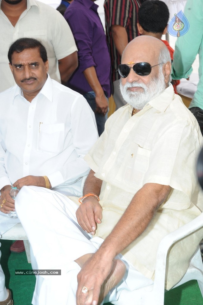 Balakrishna Launches Raju Gari Ruchulu - 261 / 304 photos