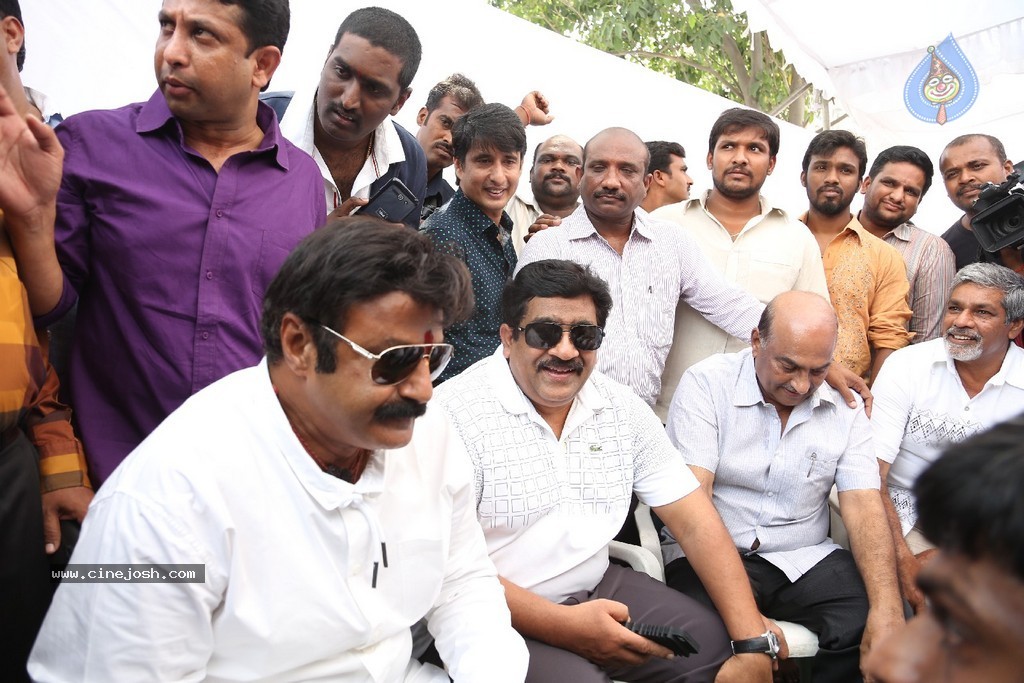 Balakrishna Launches Raju Gari Ruchulu - 270 / 304 photos