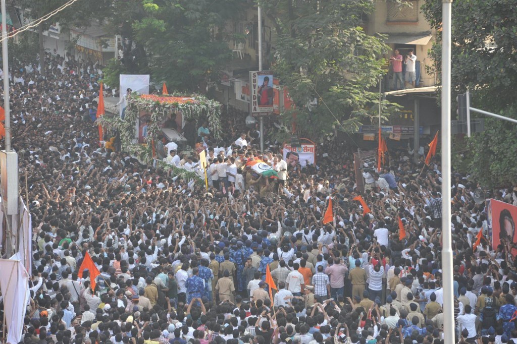 Balasaheb Thackeray Funeral Event - 43 / 95 photos