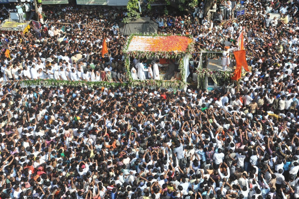 Balasaheb Thackeray Funeral Event - 55 / 95 photos