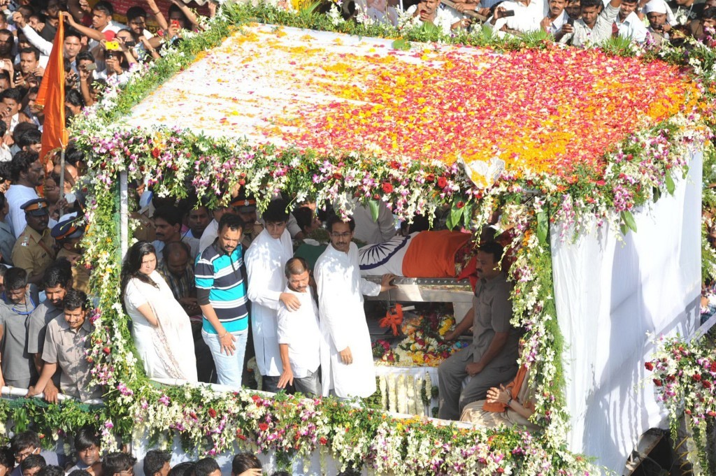 Balasaheb Thackeray Funeral Event - 95 / 95 photos