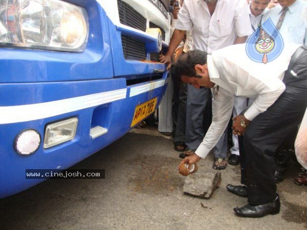 Balayya Inaugurates new Facilities for Cancer Patients at IACI - 5 / 6 photos