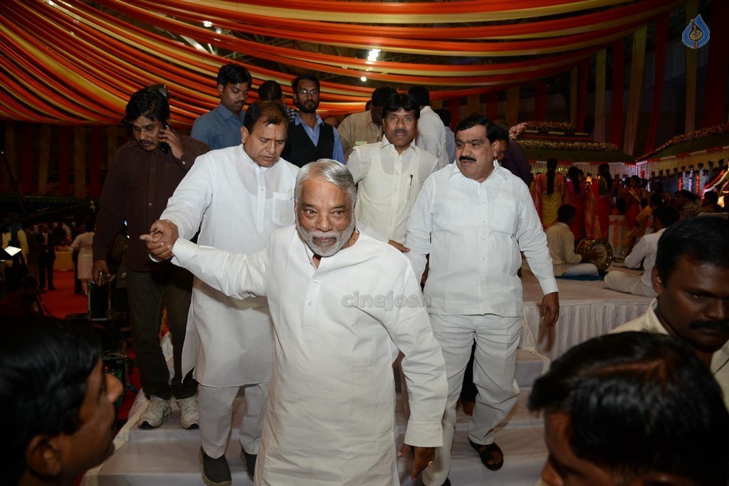 Bandaru Dattatreya Daughter Marriage Photos - 74 / 128 photos