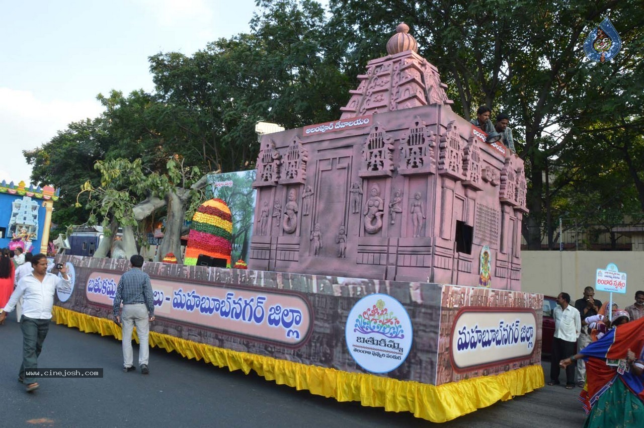 Bathukamma Festival at Tankbund - 5 / 36 photos