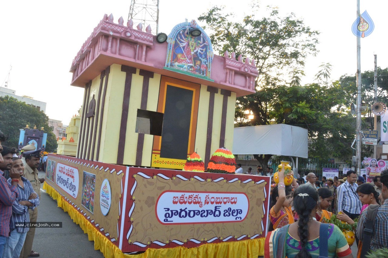 Bathukamma Festival at Tankbund - 15 / 36 photos