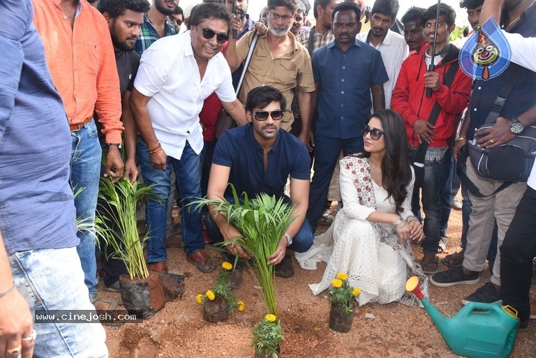 Bellamkonda Srinivas Birthday Celebrations - 7 / 58 photos