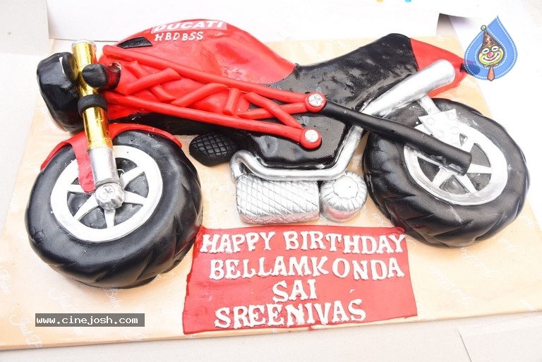 Bellamkonda Srinivas Birthday Celebrations - 11 / 58 photos