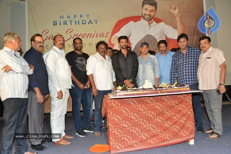 Bellamkonda Srinivas Birthday Celebrations 2019 - 31 / 37 photos