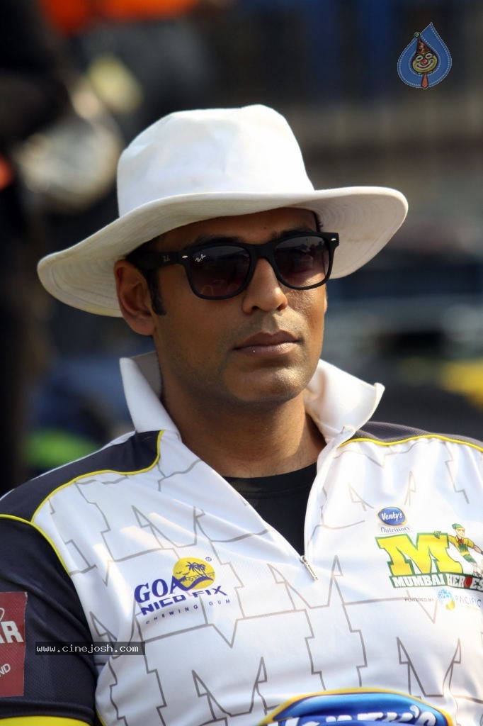 Bengal Tigers Vs Mumbai Heroes Match - 21 / 216 photos