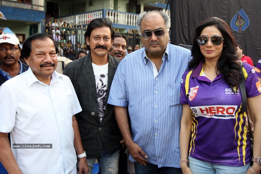 Bengal Tigers Vs Mumbai Heroes Match - 85 / 216 photos