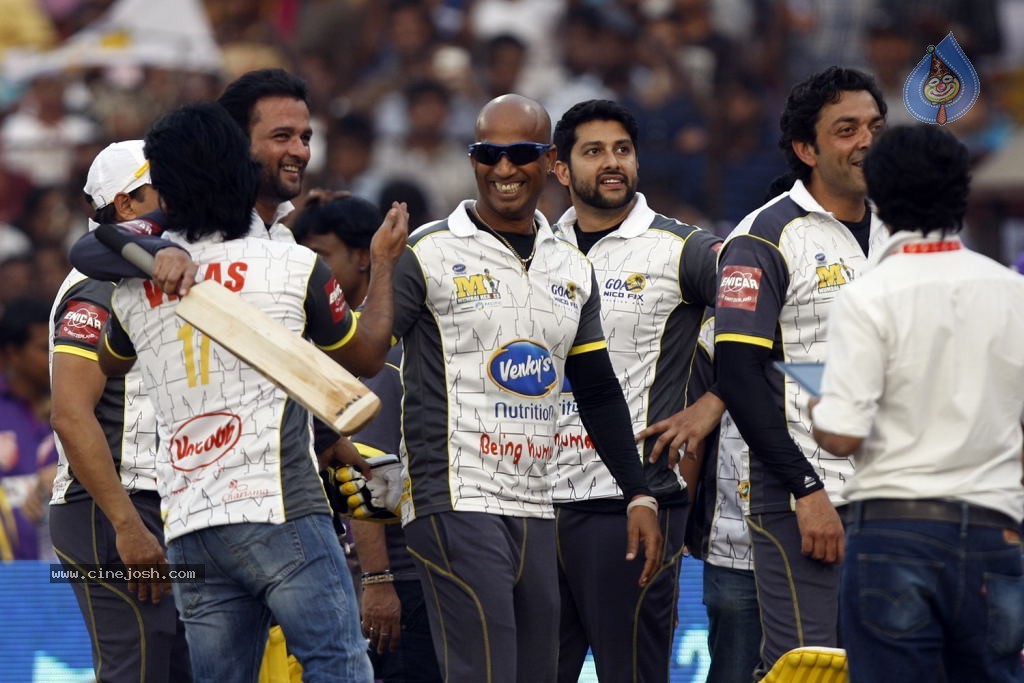 Bengal Tigers Vs Mumbai Heroes Match - 143 / 216 photos
