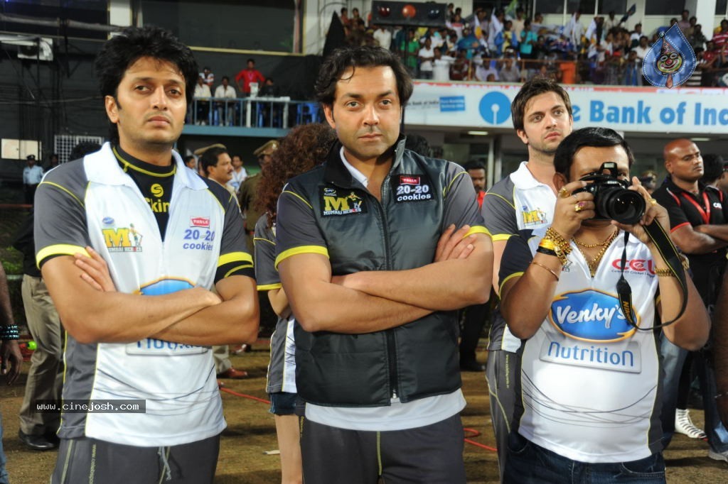 Bengal Tigers Vs Mumbai Heroes Match Photos - 3 / 55 photos