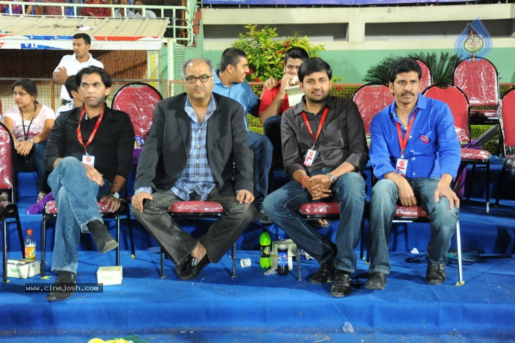 Bengal Tigers Vs Mumbai Heroes Match Photos - 17 / 55 photos