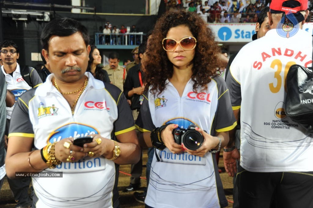 Bengal Tigers Vs Mumbai Heroes Match Photos - 28 / 55 photos