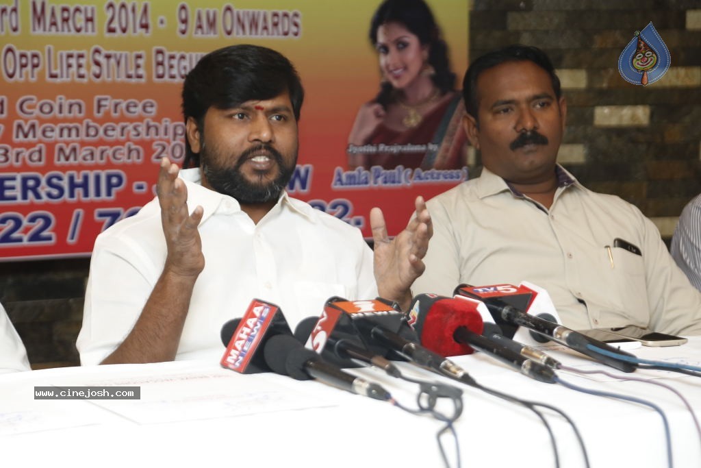 Benze Vaccations Club Press Meet - 12 / 28 photos