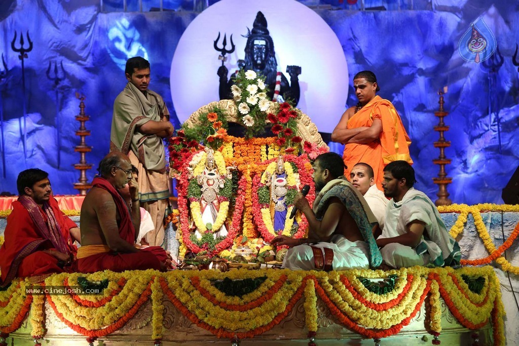 Bhakthi TV Koti Deepothsavam Day 11 - 92 / 99 photos