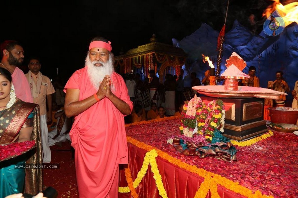Bhakthi TV Koti Deepothsavam Day 14 - 24 / 41 photos