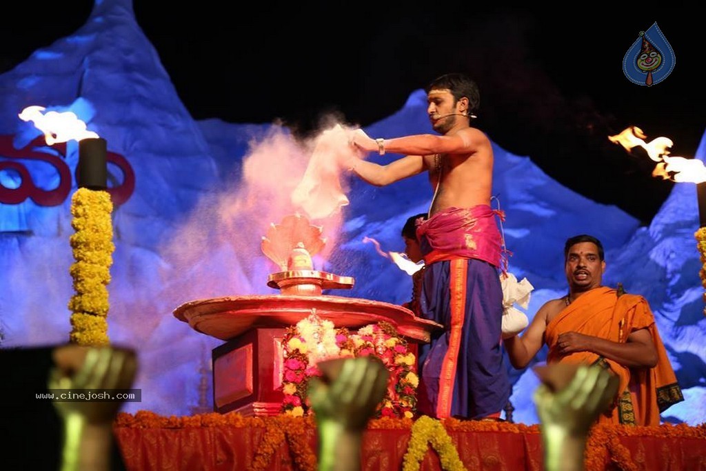 Bhakthi TV Koti Deepothsavam Day 14 - 28 / 41 photos