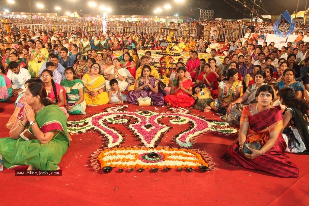 Bhakthi TV Koti Deepothsavam Day 15 - 84 / 148 photos