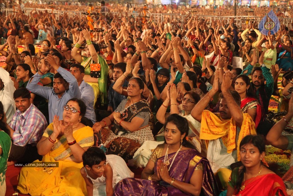 Bhakthi TV Koti Deepothsavam Day 15 - 104 / 148 photos