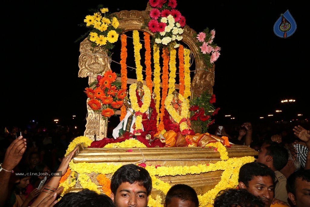 Bhakthi TV Koti Deepothsavam Day 15 - 119 / 148 photos