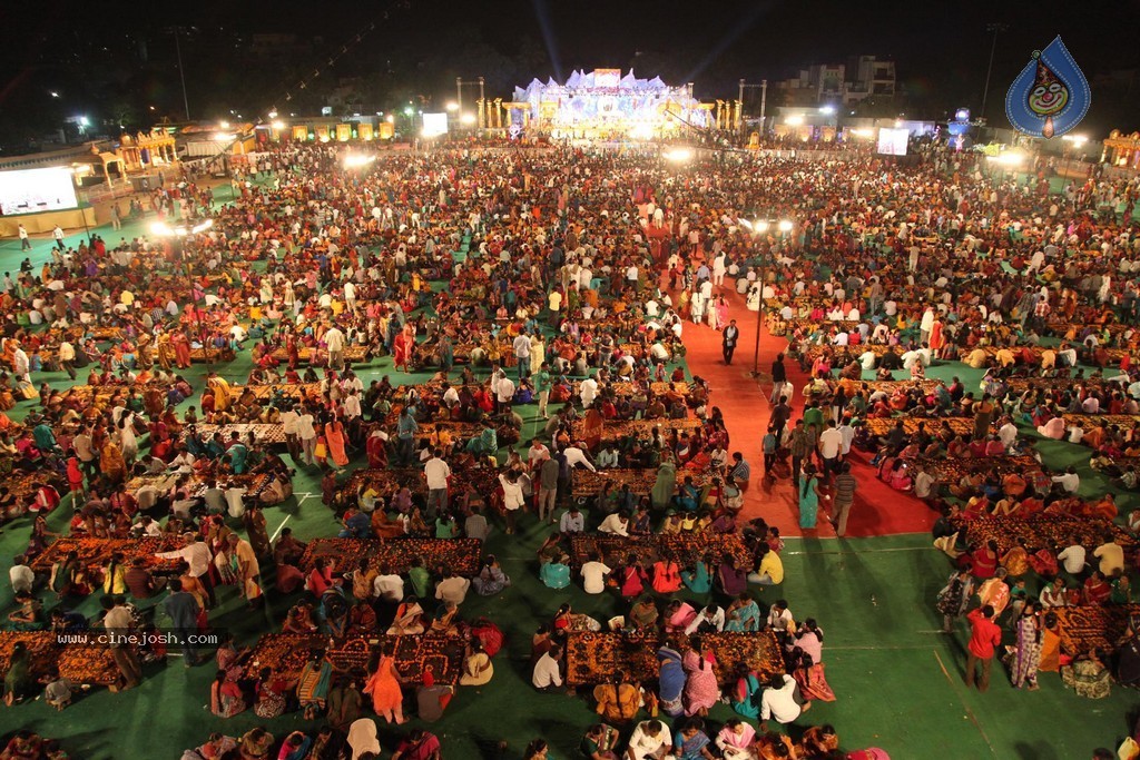 Bhakthi TV Koti Deepothsavam Day 15 - 127 / 148 photos