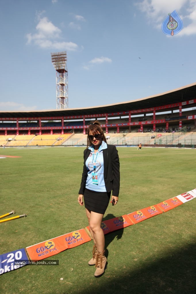Bhojpuri Dabanggs Vs Bengal Tigers Match Photos  - 28 / 71 photos