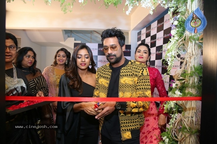 Bigg Boss Celebs at Salon Hair Crush Launch - 16 / 50 photos