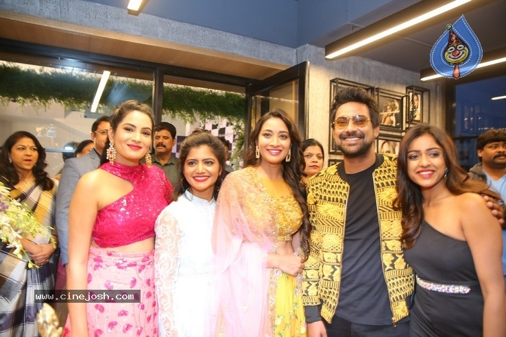 Bigg Boss Celebs at Salon Hair Crush Launch - 31 / 50 photos