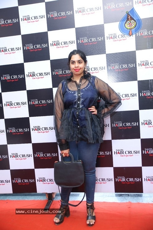 Bigg Boss Celebs at Salon Hair Crush Launch - 33 / 50 photos