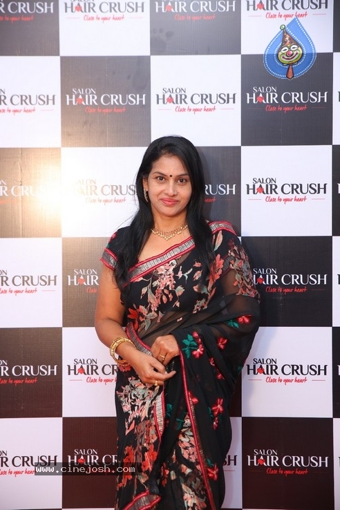 Bigg Boss Celebs at Salon Hair Crush Launch - 42 / 50 photos