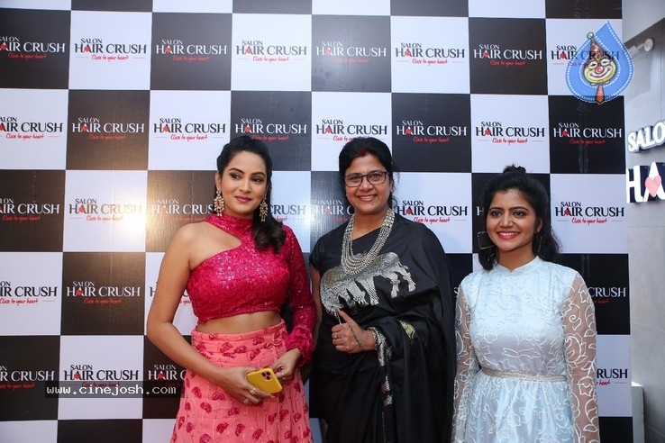 Bigg Boss Celebs at Salon Hair Crush Launch - 43 / 50 photos