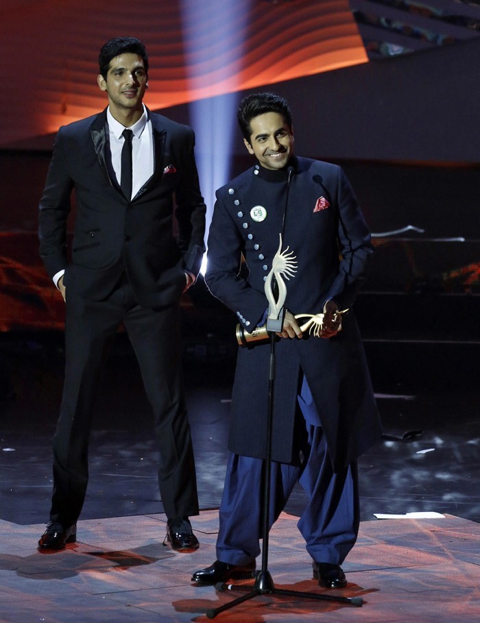 Bolly Celebs at IIFA Awards 2013 - 1 / 58 photos