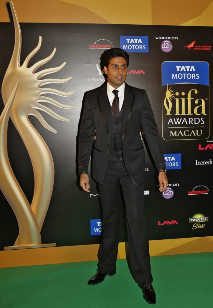 Bolly Celebs at IIFA Awards 2013 - 41 / 58 photos