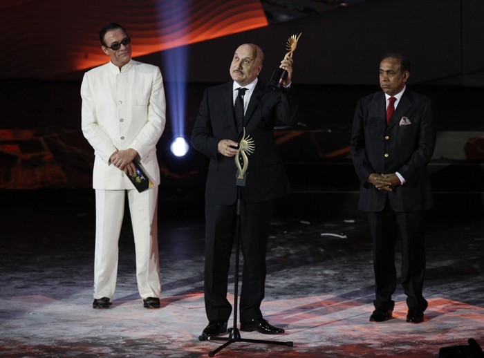 Bolly Celebs at IIFA Awards 2013 - 46 / 58 photos