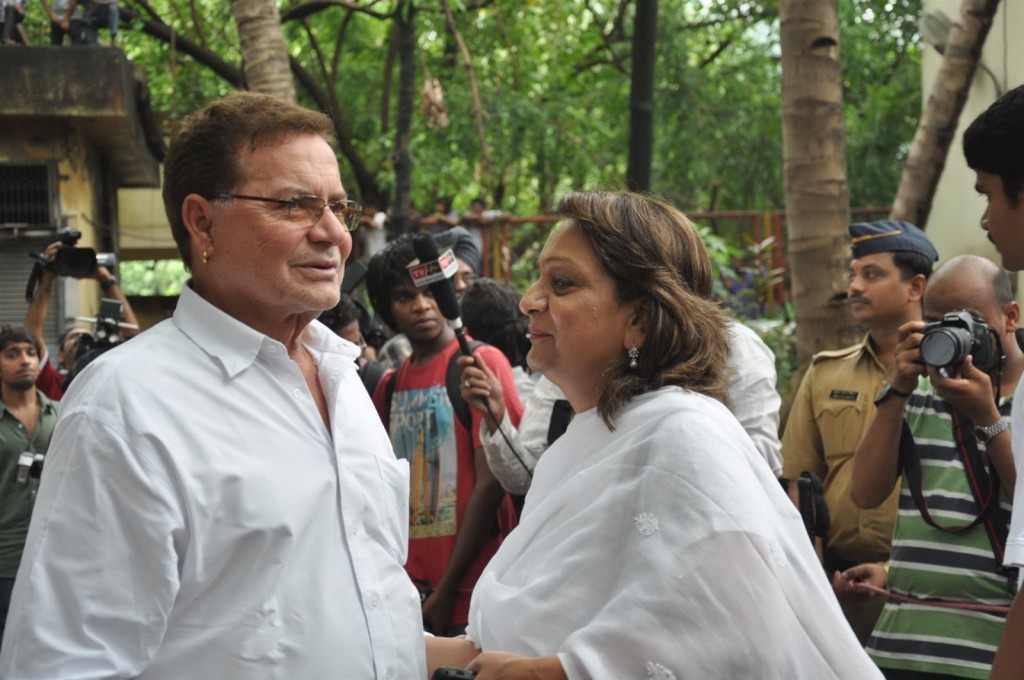 Bolly Celebs at Pran Cremation Ceremony  - 1 / 97 photos
