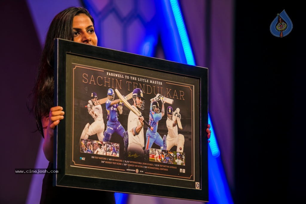 Bolly n South Celebs at CCL Season 4 Launch 02 - 13 / 152 photos