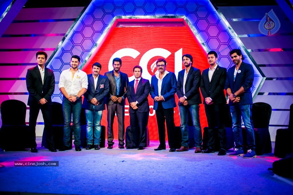 Bolly n South Celebs at CCL Season 4 Launch 02 - 73 / 152 photos