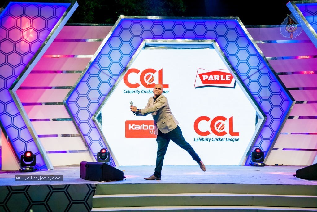Bolly n South Celebs at CCL Season 4 Launch 02 - 81 / 152 photos