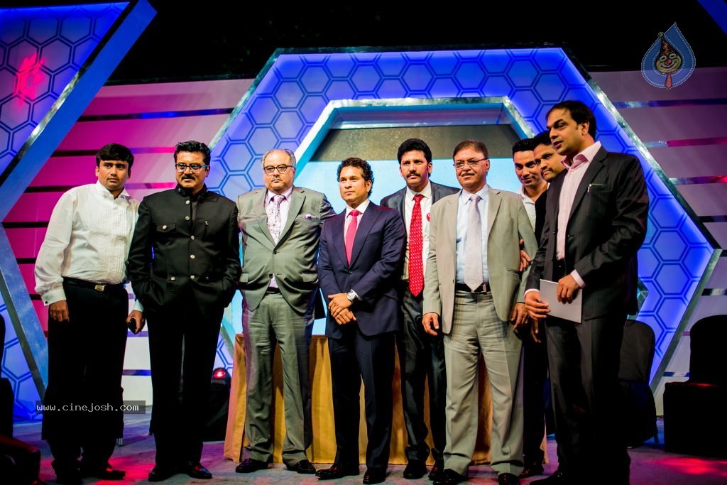 Bolly n South Celebs at CCL Season 4 Launch 02 - 84 / 152 photos