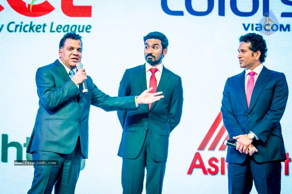 Bolly n South Celebs at CCL Season 4 Launch 02 - 87 / 152 photos