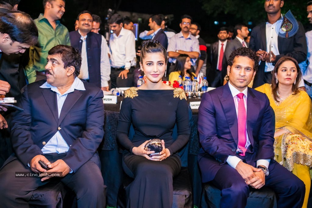 Bolly n South Celebs at CCL Season 4 Launch 02 - 91 / 152 photos
