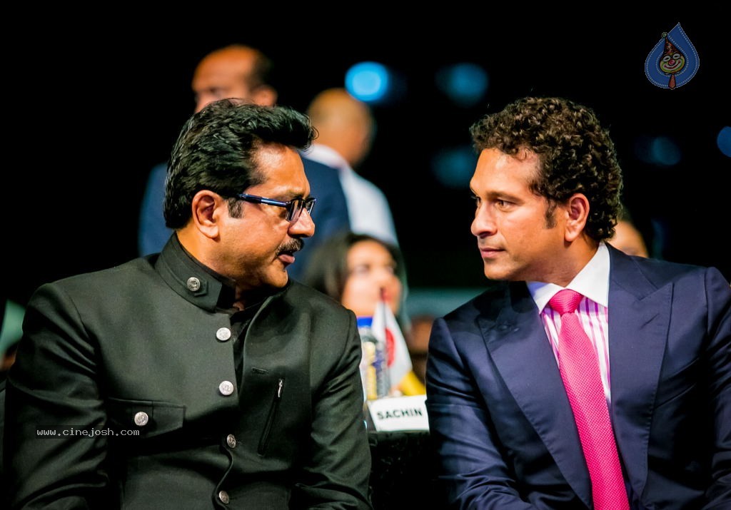 Bolly n South Celebs at CCL Season 4 Launch 02 - 106 / 152 photos