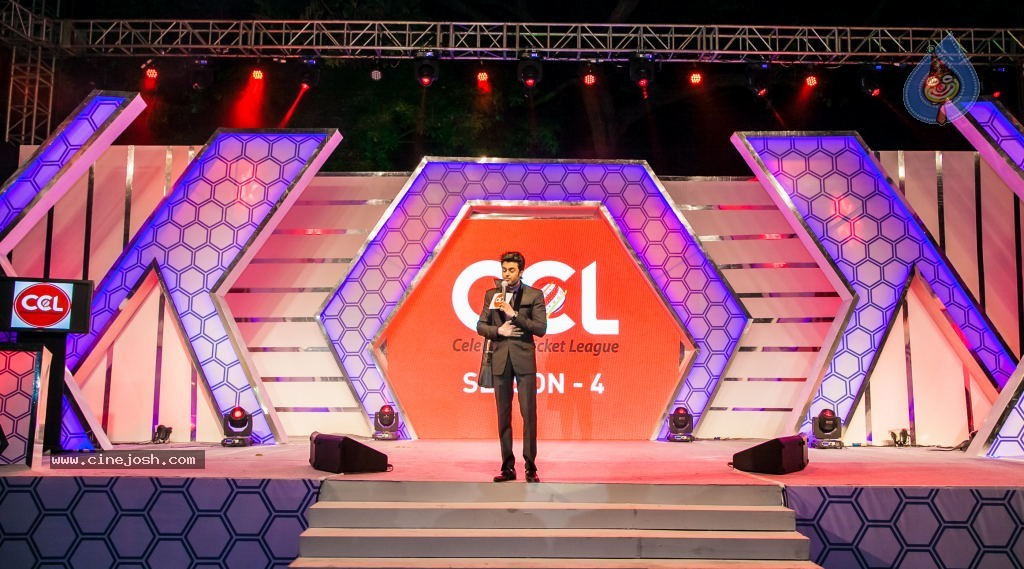 Bolly n South Celebs at CCL Season 4 Launch 02 - 108 / 152 photos