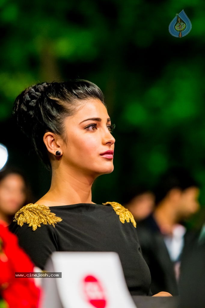 Bolly n South Celebs at CCL Season 4 Launch 02 - 122 / 152 photos