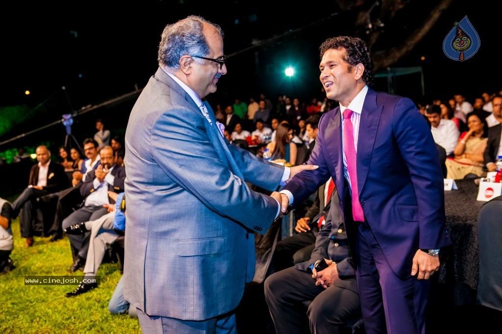 Bolly n South Celebs at CCL Season 4 Launch 02 - 132 / 152 photos
