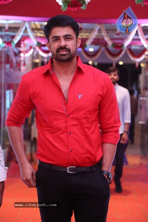 Boyapati Srinu Brother Daughter Tejaswini Weds Midhun Photos - 33 / 51 photos