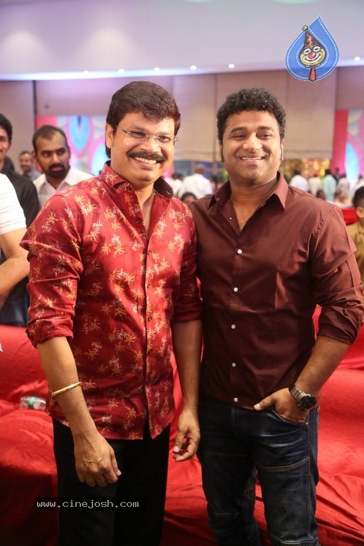 Boyapati Srinu Brother Daughter Tejaswini Weds Midhun Photos - 40 / 51 photos