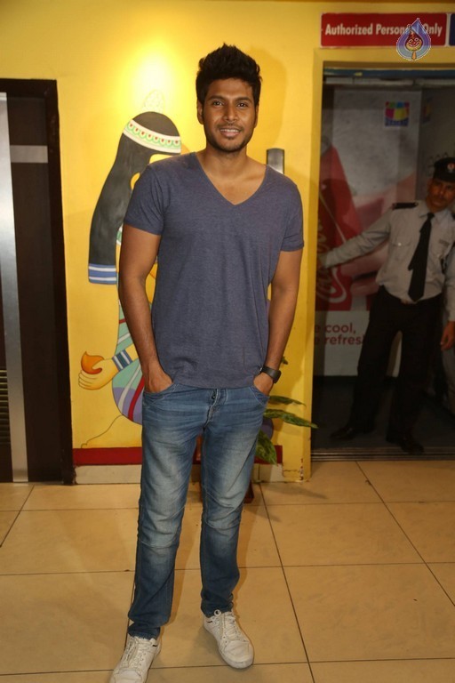 Bruce Lee Premiere Show  - 23 / 41 photos